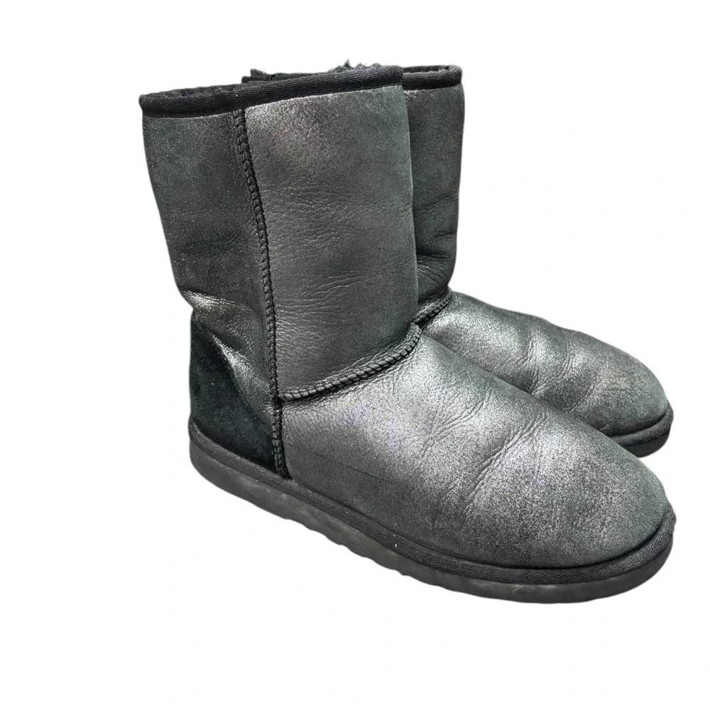 UGG Australia Classic Short 1002065 Shearling Fur Boots Metallic Gunmetal Size 9